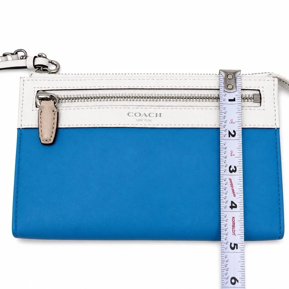 Coach Blue White Leather Wristlet Wallet Clutch Silver Hardware